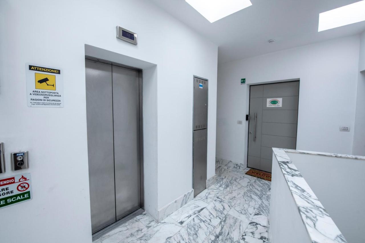 شقة Attico Luxury Con Parcheggio E Terrazza Vista Mozzafiato جنوة المظهر الخارجي الصورة