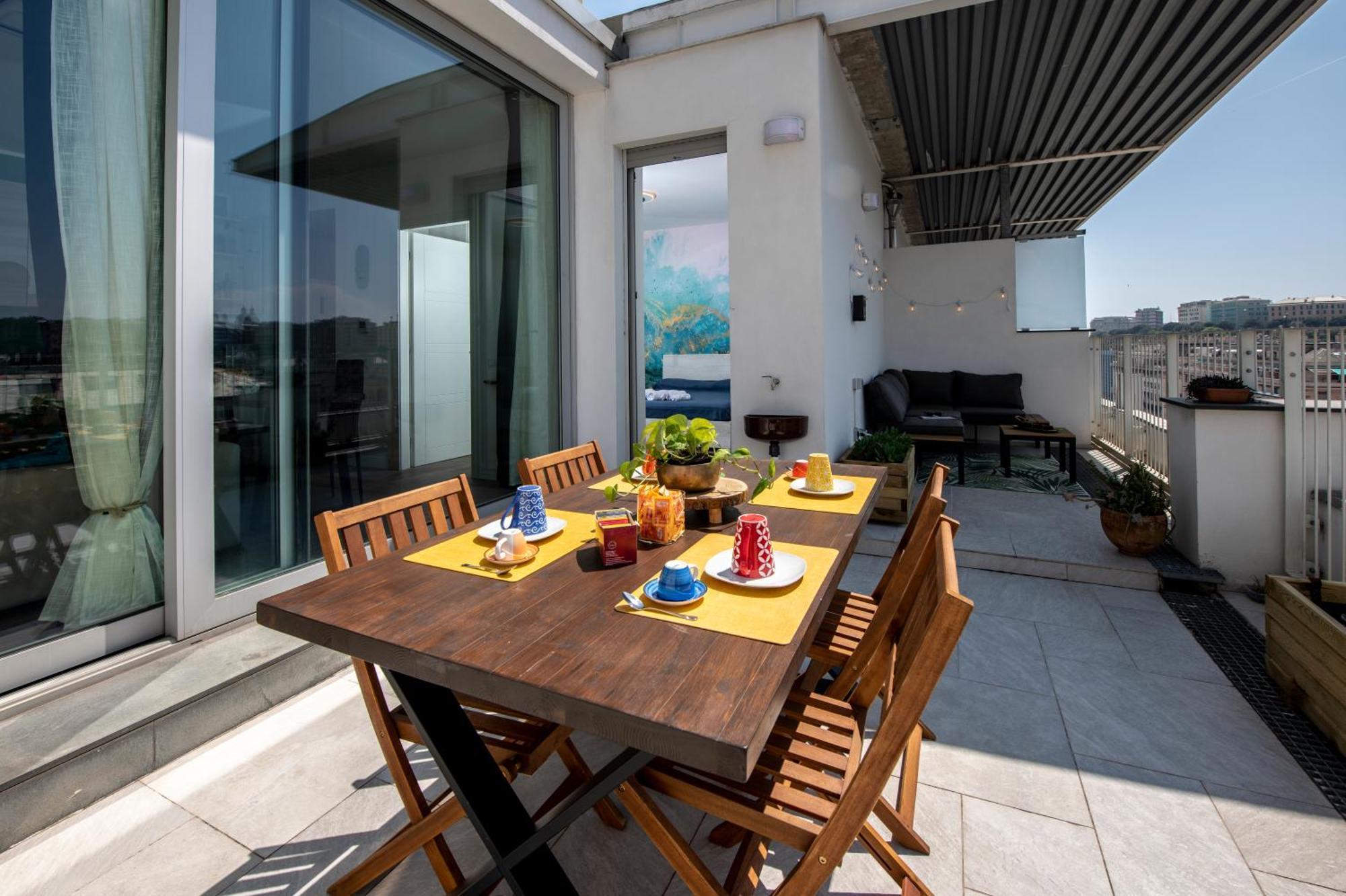 شقة Attico Luxury Con Parcheggio E Terrazza Vista Mozzafiato جنوة المظهر الخارجي الصورة