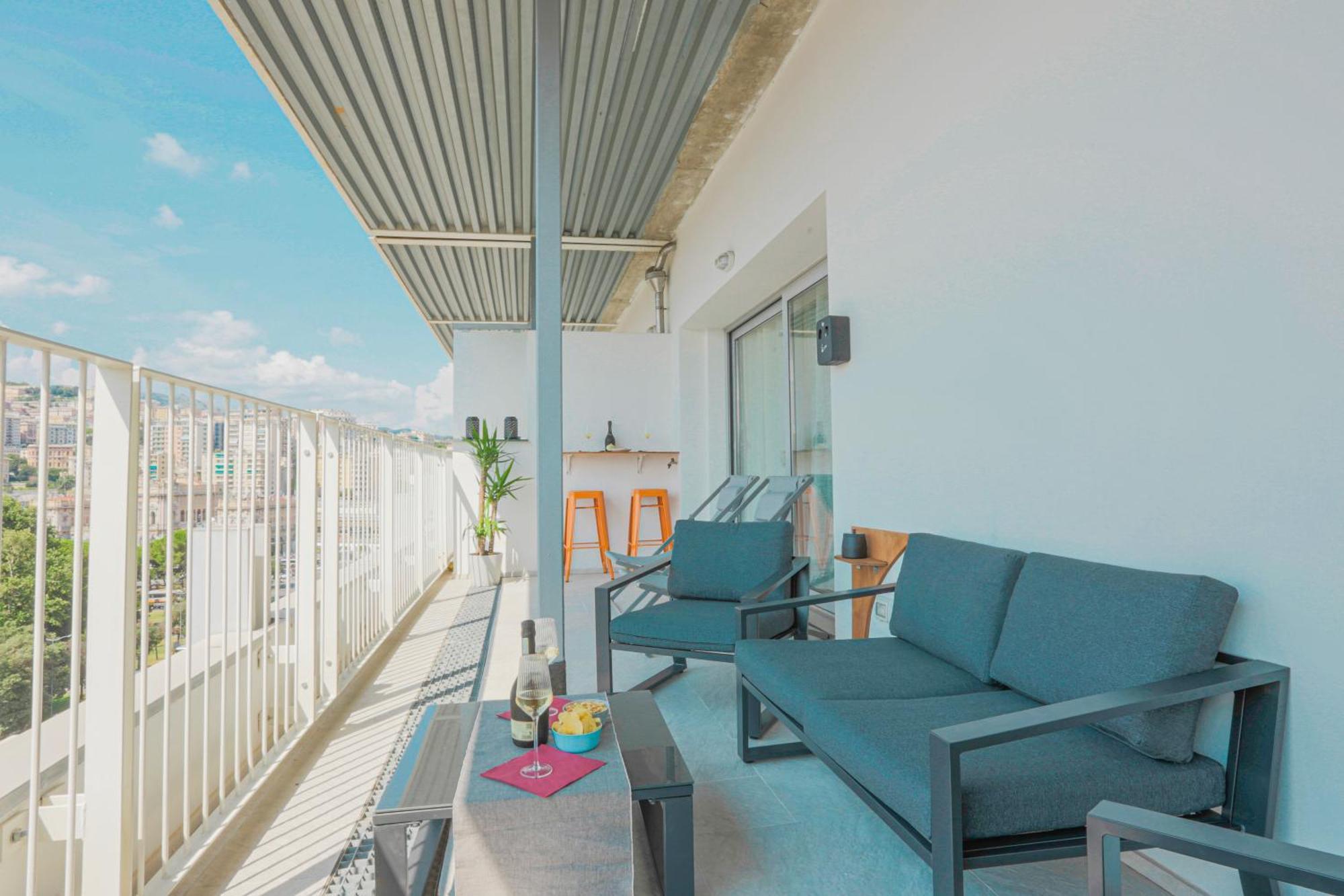 شقة Attico Luxury Con Parcheggio E Terrazza Vista Mozzafiato جنوة الغرفة الصورة