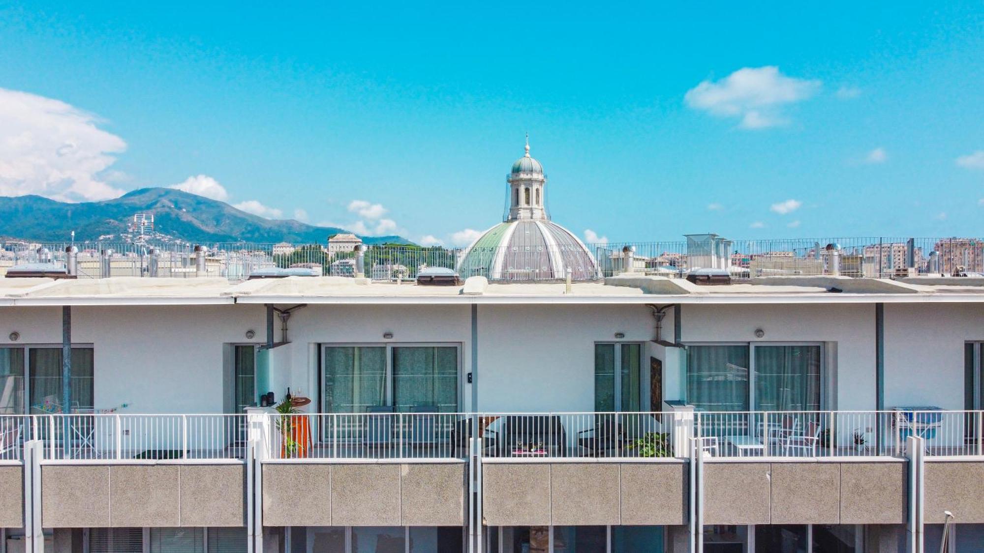 شقة Attico Luxury Con Parcheggio E Terrazza Vista Mozzafiato جنوة المظهر الخارجي الصورة